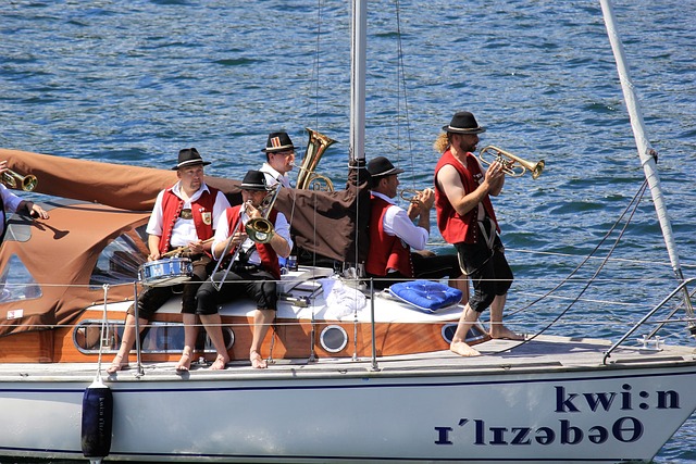 [流言板]众解说主持看BLG vs TES第三把：啊？BLG一万多这样输啊34亮62回复.